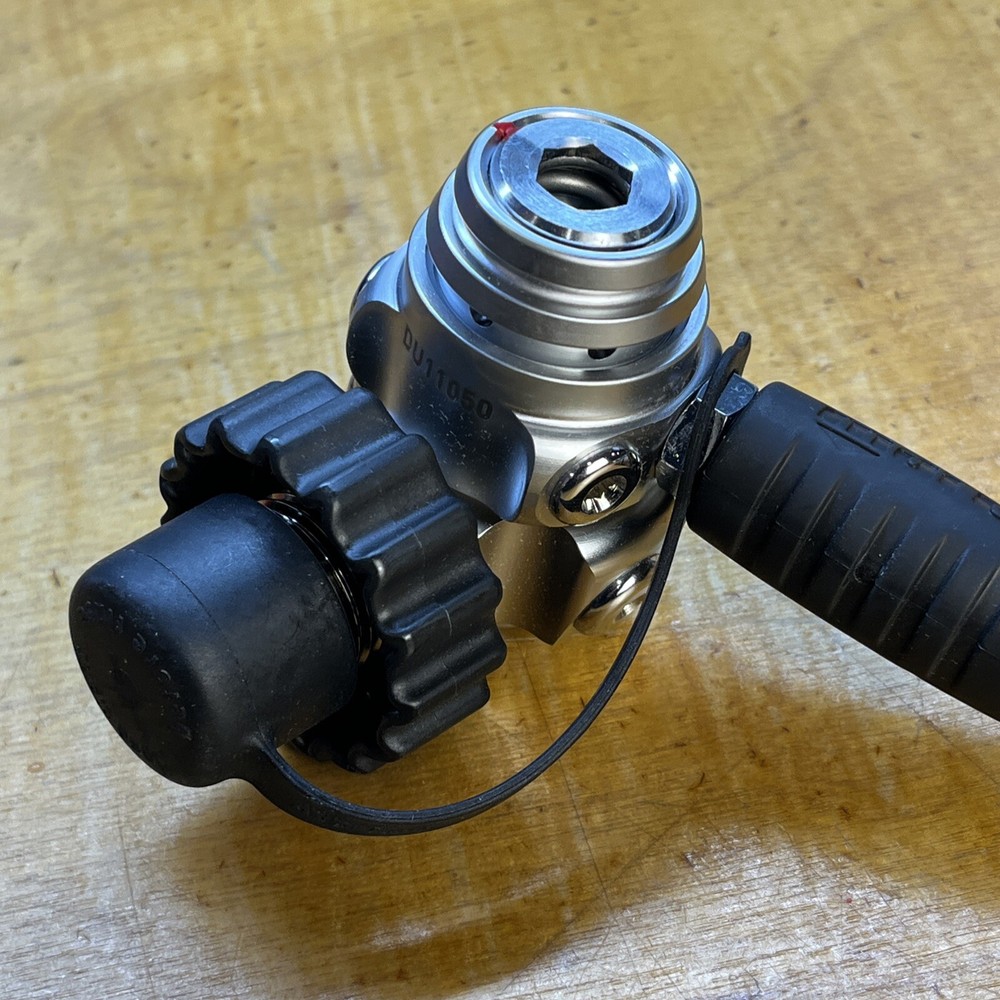 Mares ULTRA 62X DIN - Lightweight Scuba Diving Regulator - 416272-DIN