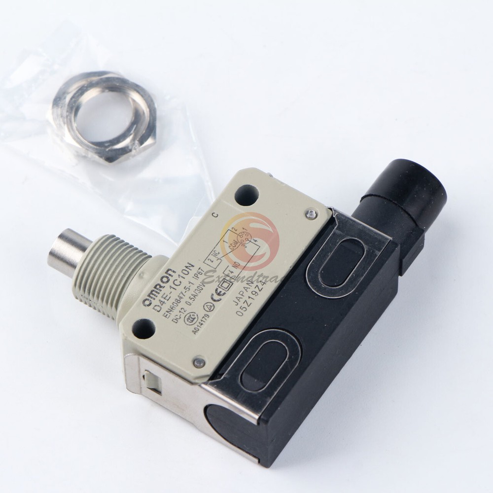 1PC Omron Limit Switch D4E-1C10N D4E1C10N NEW