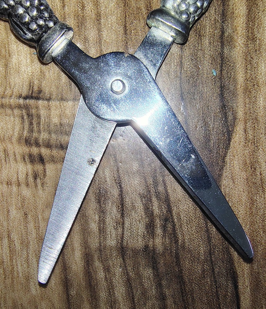 Godinger Signed Silverplate Grape Pattern Steel Scissors Vintage