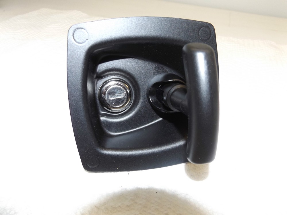 VOLVO LATCH 12745686