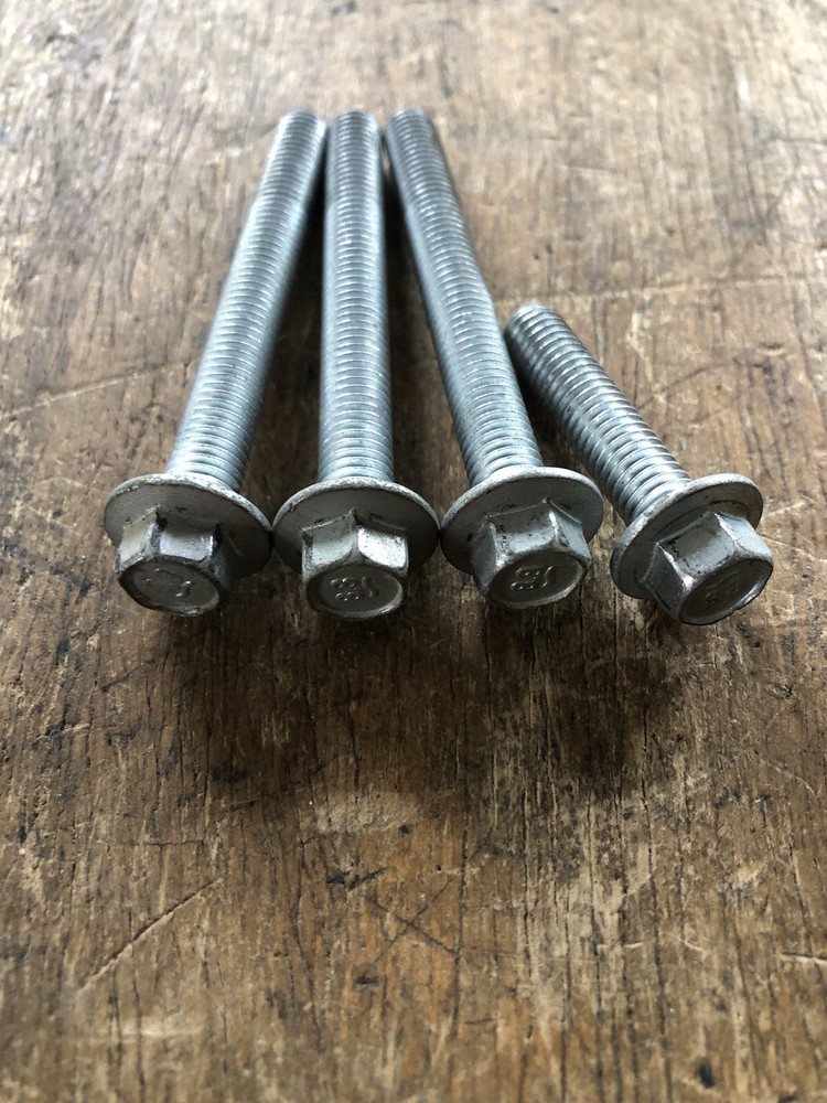 2017 Ford Focus 2.0L Transmission Computer Bolts
