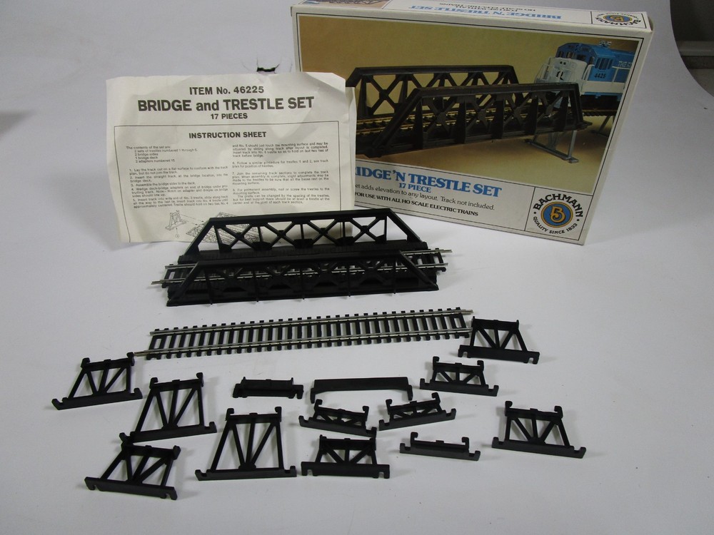 BACHMANN HO SCALE SANTE FE 307 TRAIN SET KIT