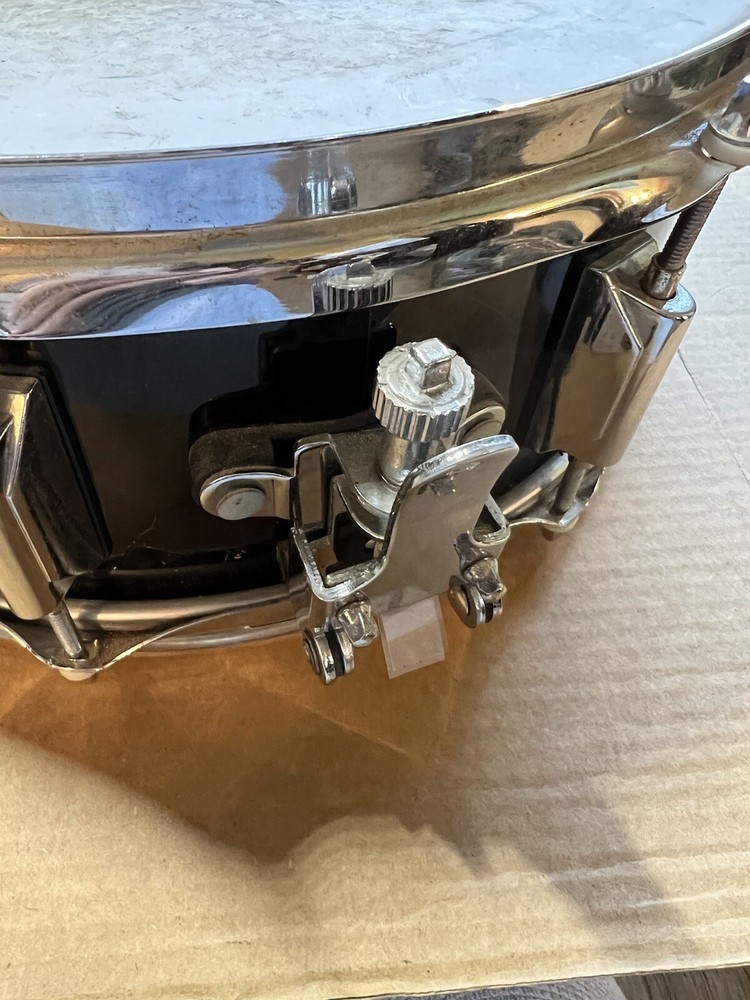 fender squier 14” snare drum