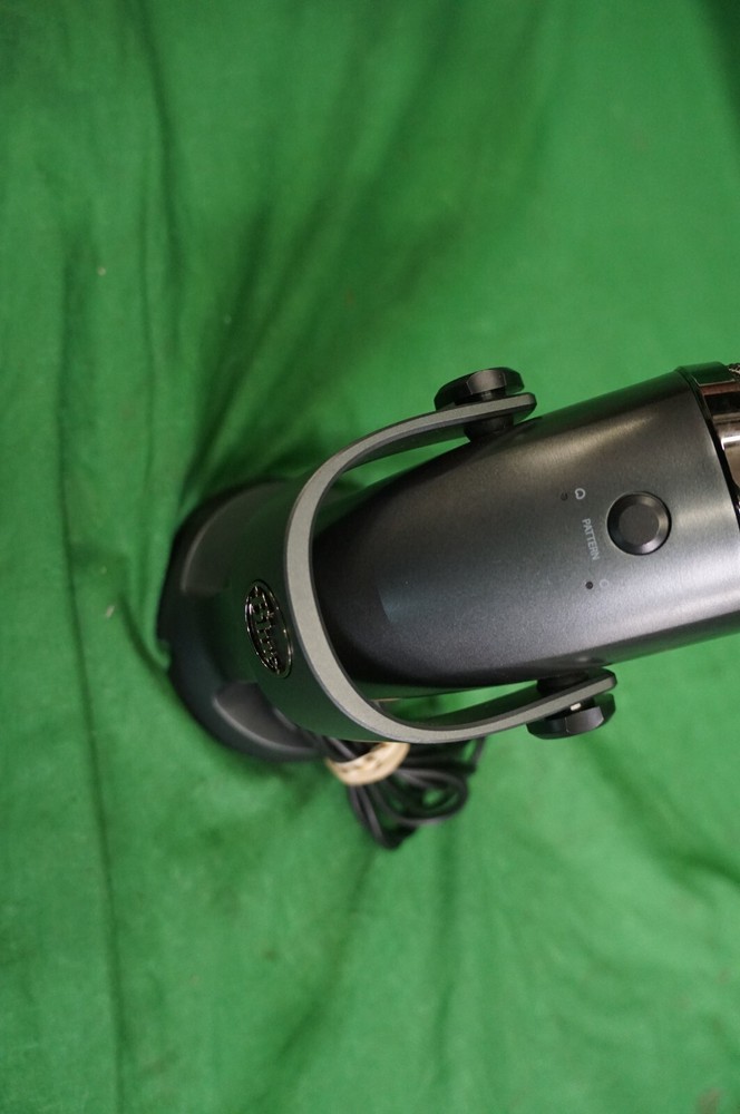 Blue Mic CES-3 Microphone USB W/Stand