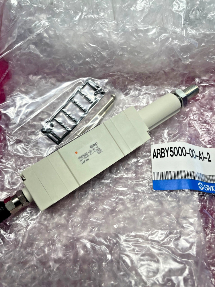 New SMC ARBY5000-00-A1-2 Interface Sandwich Regulator ( 1 Pc.)