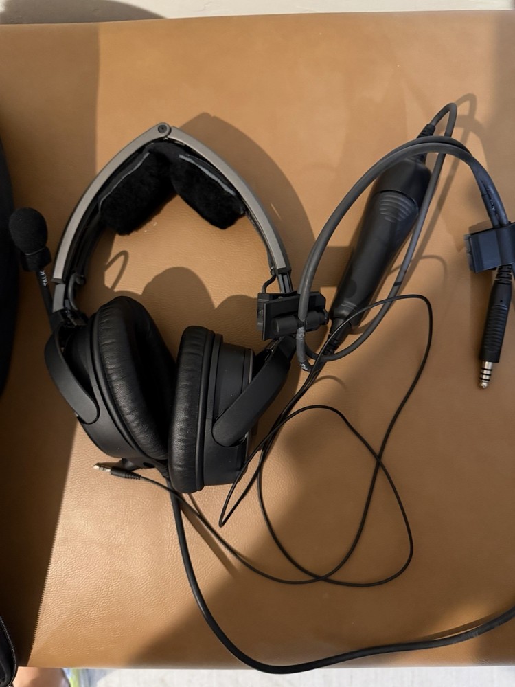 Bose A20 Aviation Headset with Soft Case
