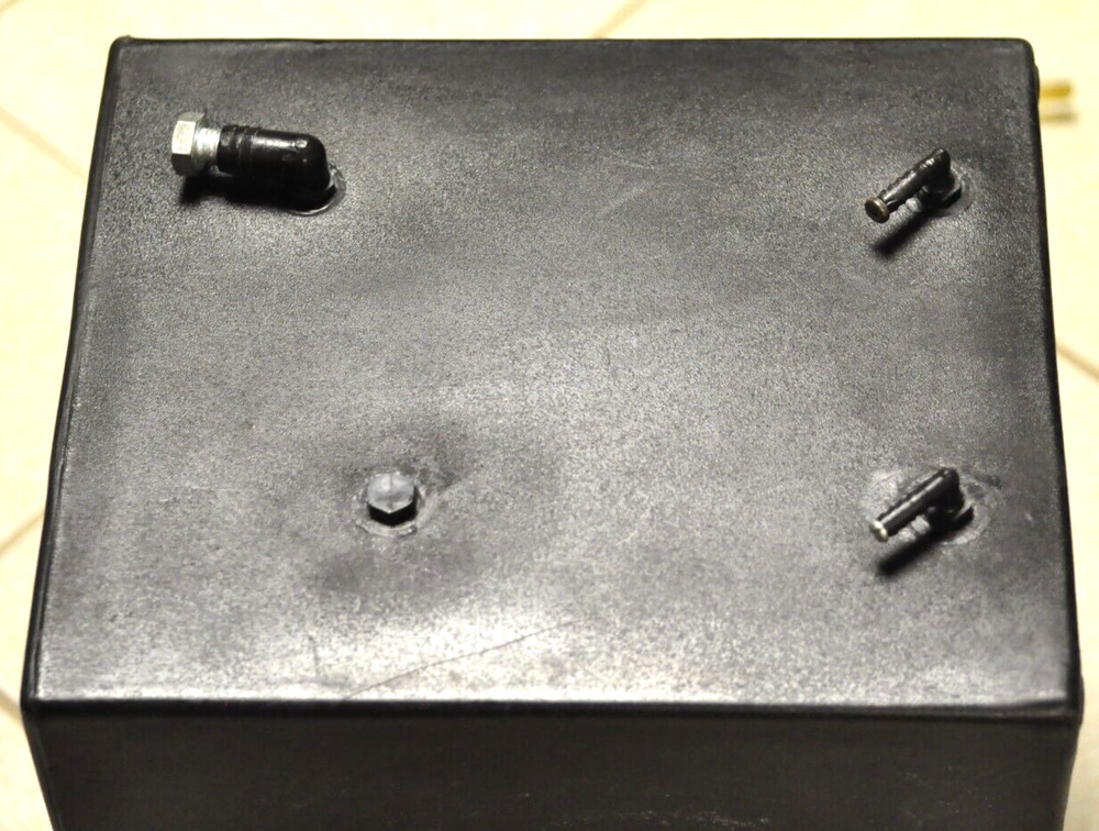 Unicolor plastic developing/processing tank as shown. TESTED.