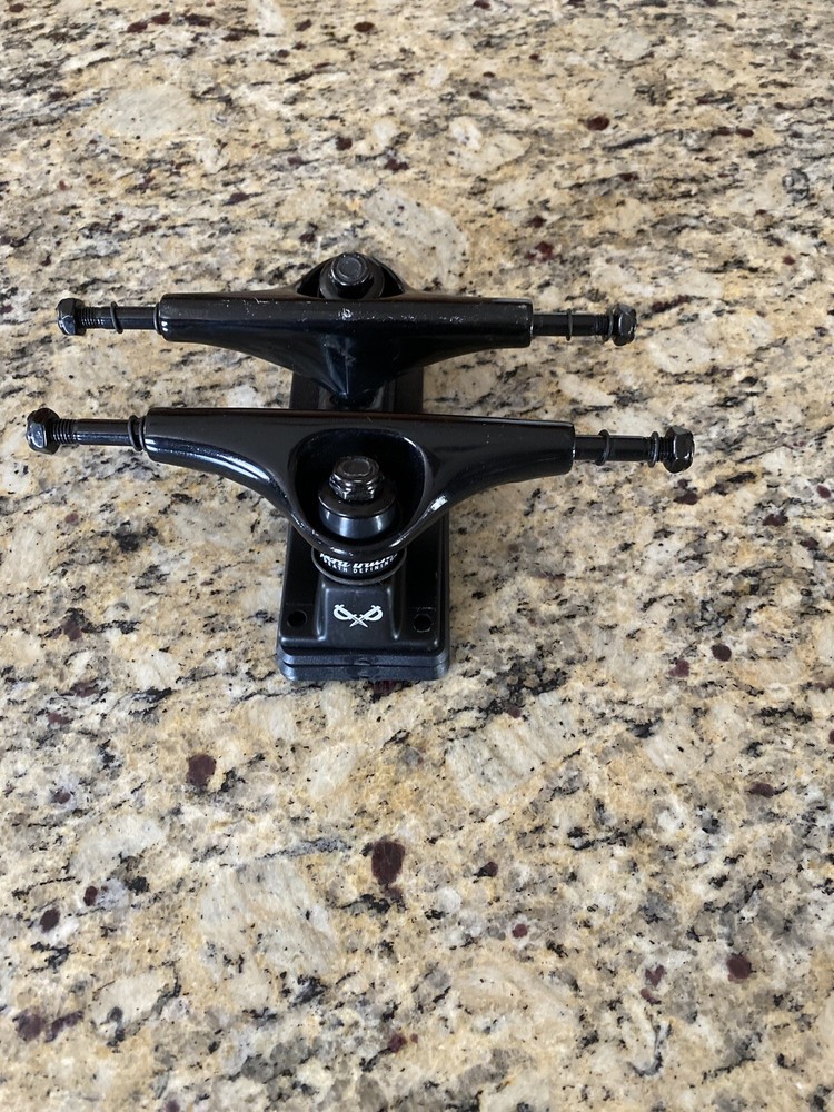 PERIL Black 7 5/8" Skateboard Trucks Set(Pair)
