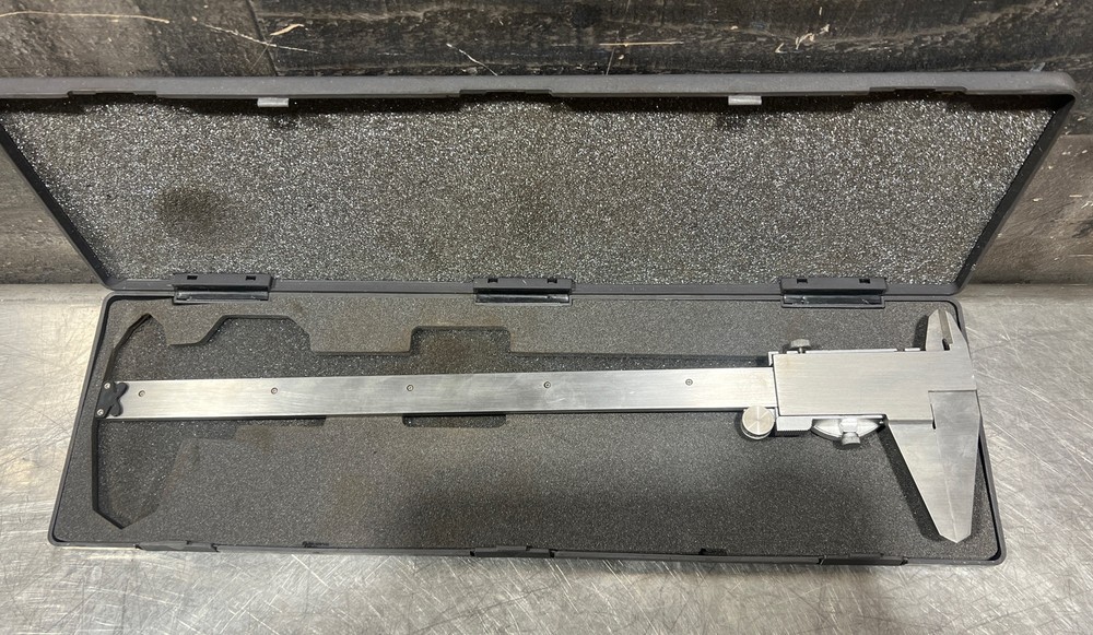 Fowler Premium Shockproof 0-12" Whiteface Dial Caliper with Case Used Surplus