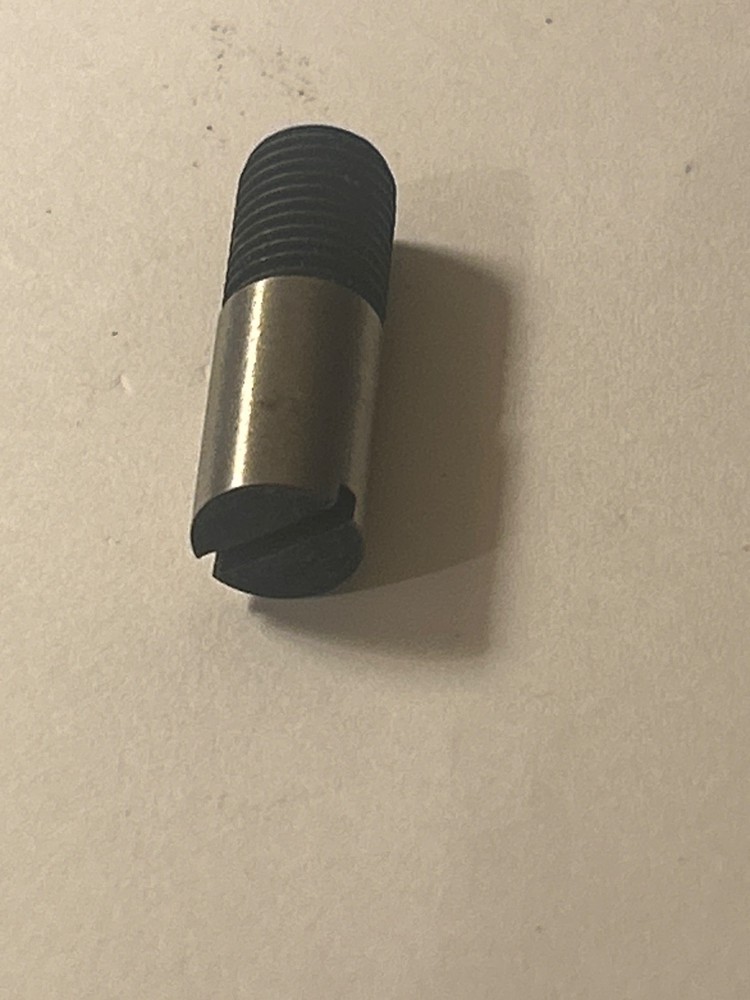 555390 Pin