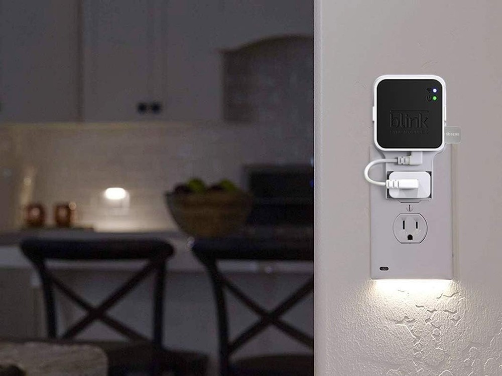 256GB USB Flash Drive and Outlet Mount for Blink Sync Module 2, Save Space an...