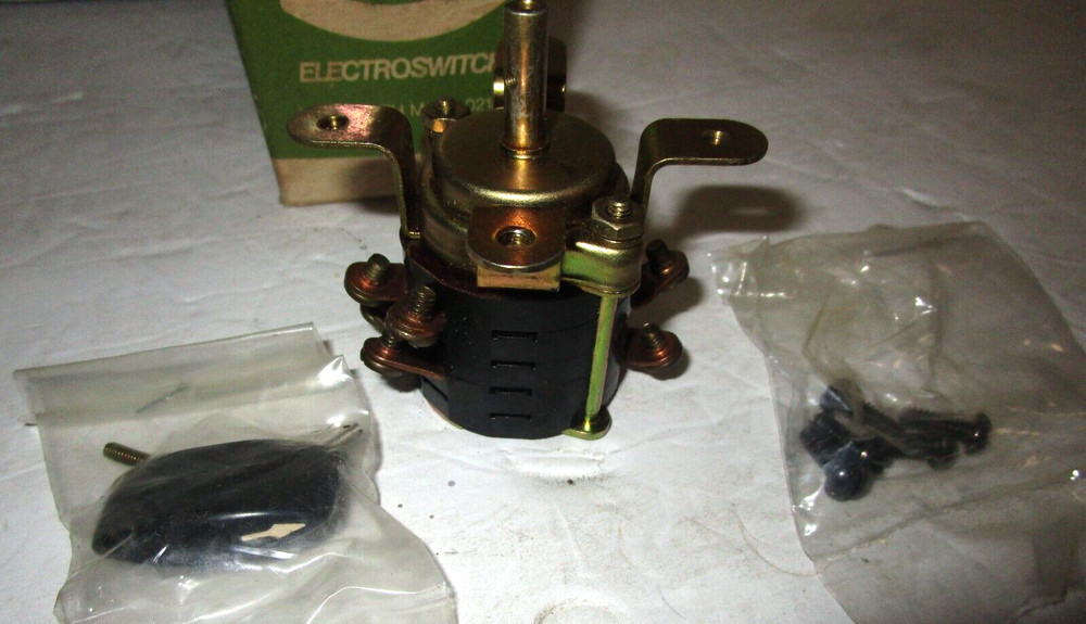 101302A ELECTRO SWITCH ROTARY SWITCH SERIES 101 #101302A 8414