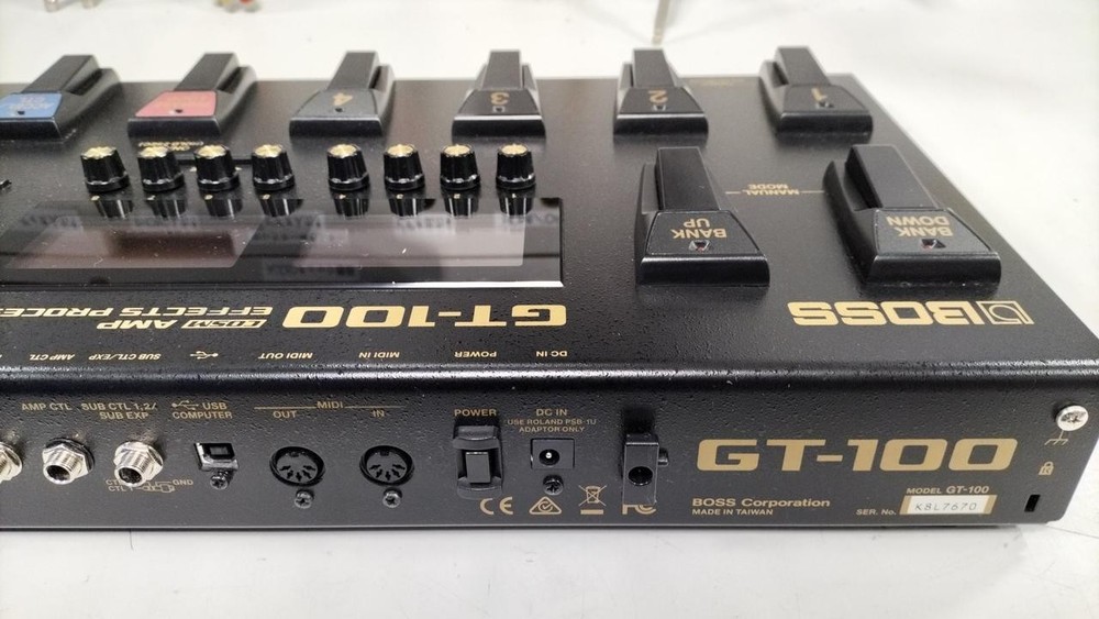 BOSS GT-100 MULTI-EFFECTOR 976927
