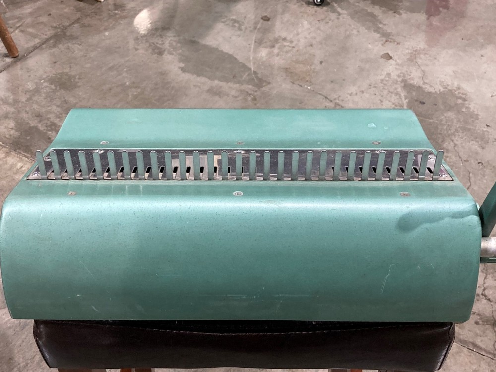 GBC 16-DB Comb-Bind Comb Opener