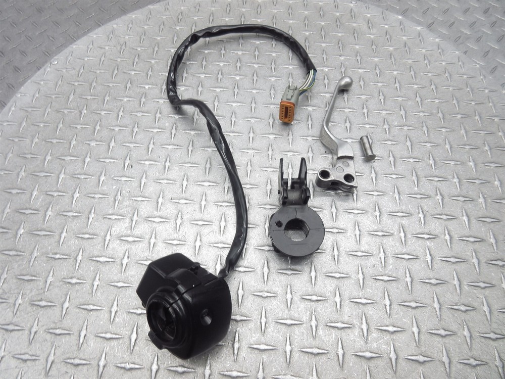 2005 Harley Electra Glide Standard FLHTI Left Switch Clutch Control Lever Perch
