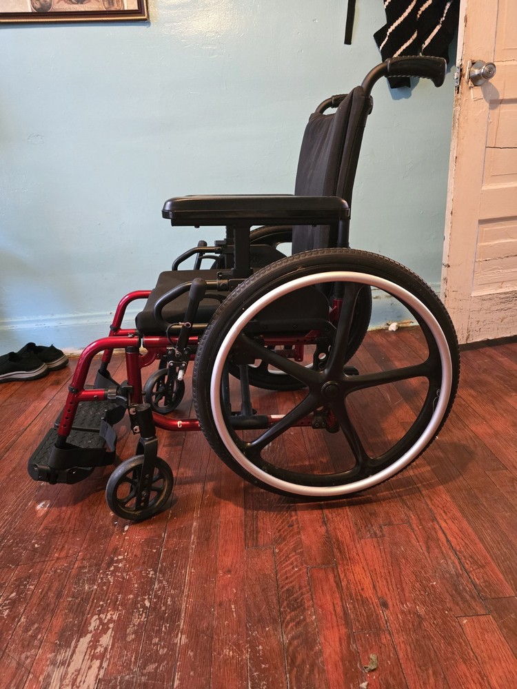 Used Ki Mobility Catalyst 5 Manual Wheelchair