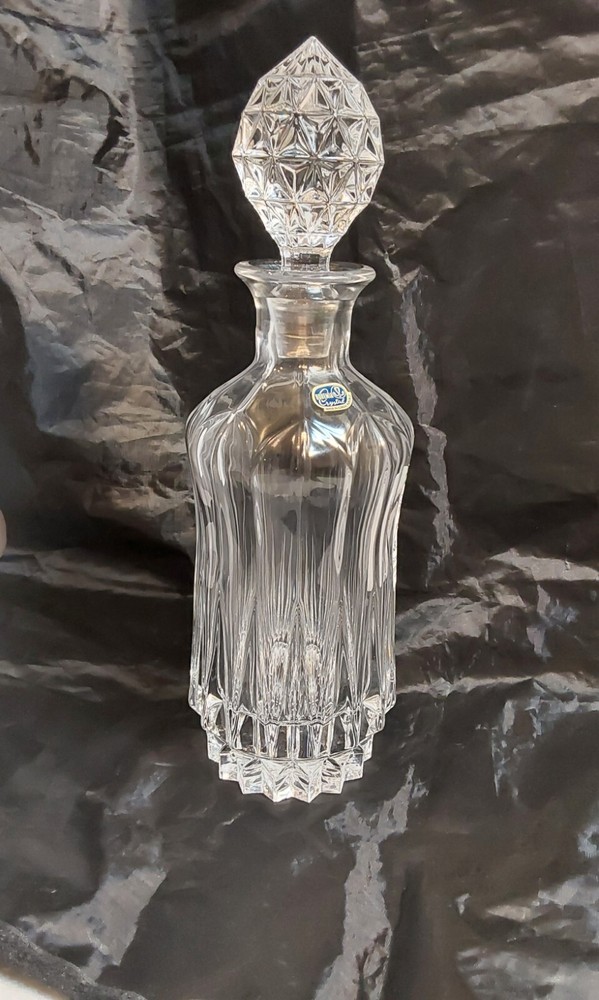 BOHEMIA CRYSTAL DIAMOND CUT WHISKY DECANTER BOTTLE