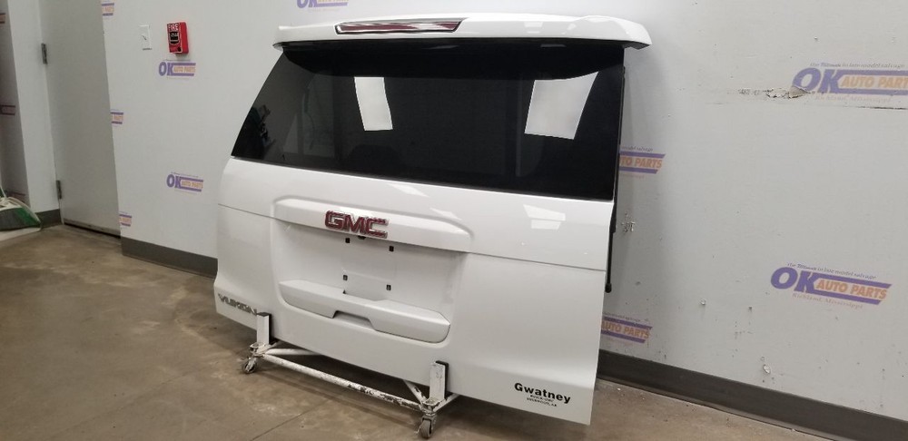15 GMC YUKON REAR DECKLID HATCH WITH REAR VIEW CAMERA WHITE