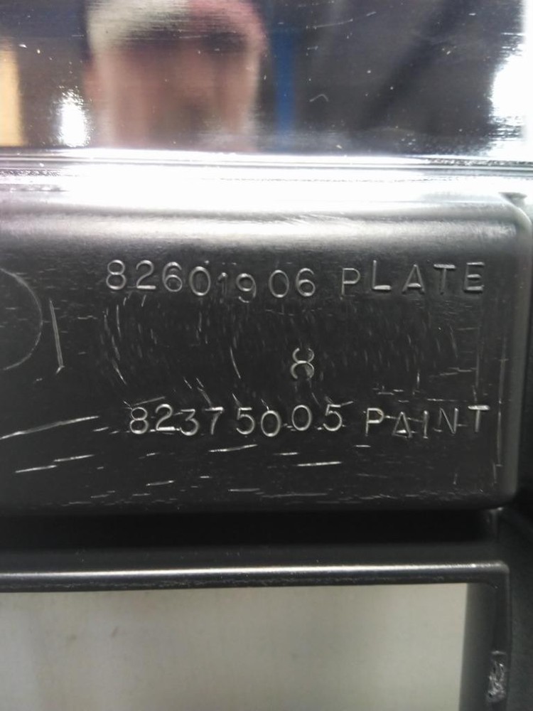 For VOLVO VNL 2003-2018 GRILLE , OH