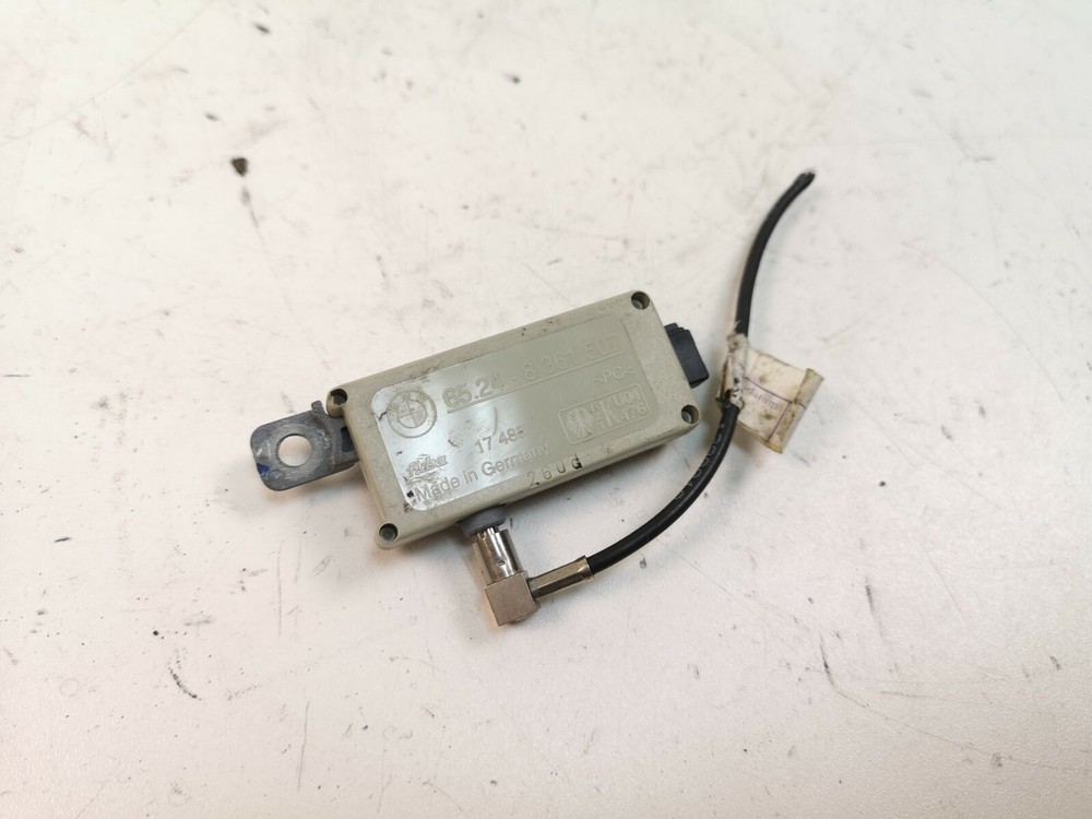 BMW E39 5 Series Antenna Amplifier 8361507