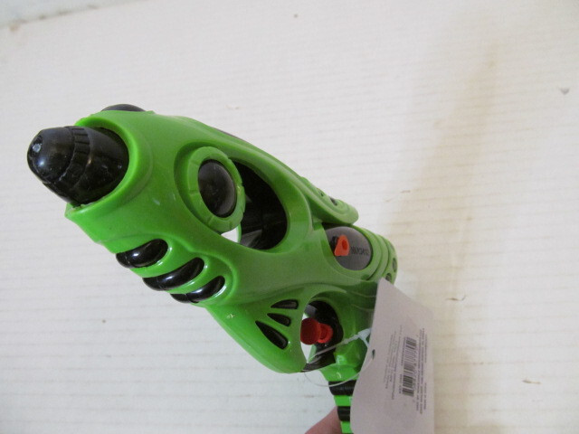 Wave Zone Easy Trigger Action Water Gun, Green for Ages 3+