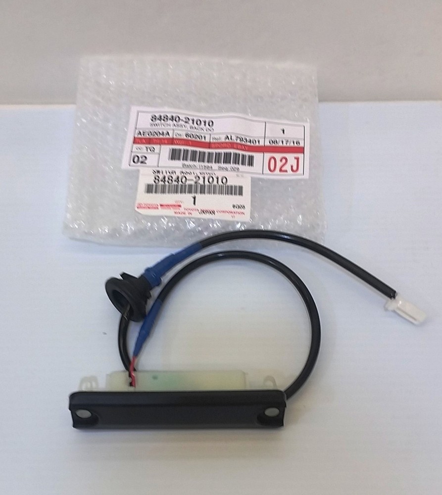 LEXUS OEM FACTORY TRUNK LID RELEASE SWITCH BUTTON 2007-2012 LS460 (84840-21010)