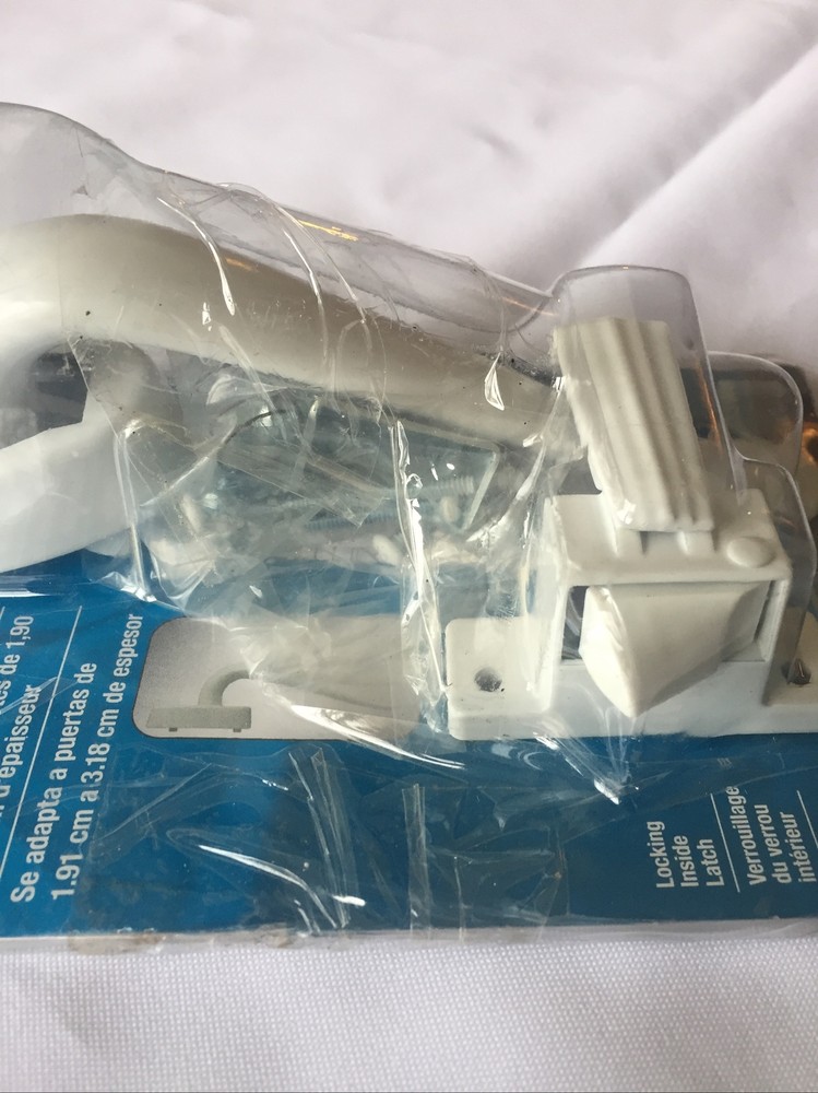 Wright Products™ VIL333WH Villa Pull Handle Latch, White Finish