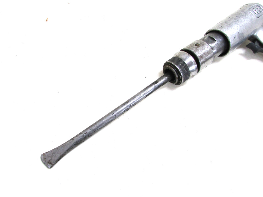INGERSOLL RAND TOOLS HEAVY DUTY AIR CHISEL / HAMMER w/ BIT