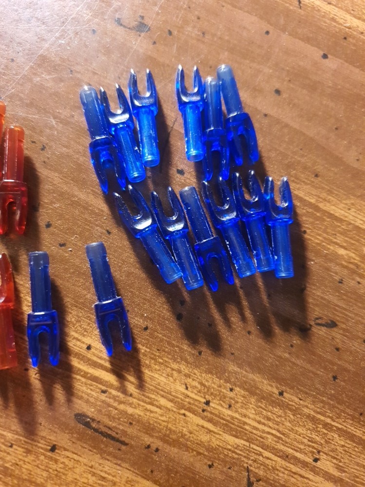 Easton Archery 4mm Deep 6 Nocks - Red - Blue 24 Total