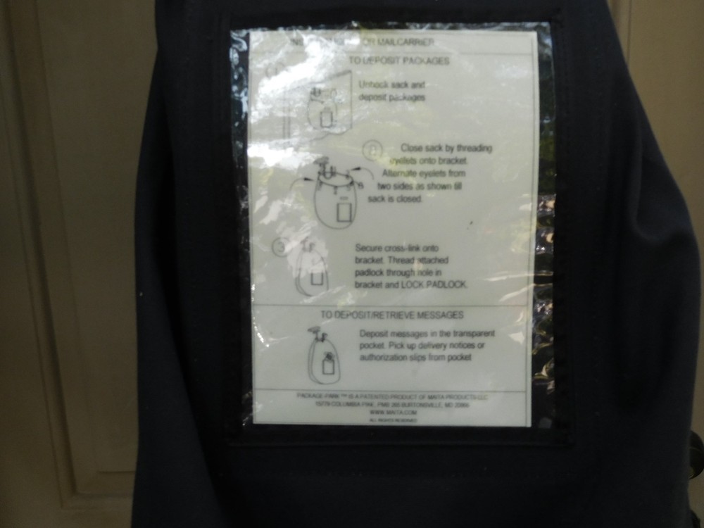   Parcel box package box drop box locking mailbox parcel vault parcel safe door