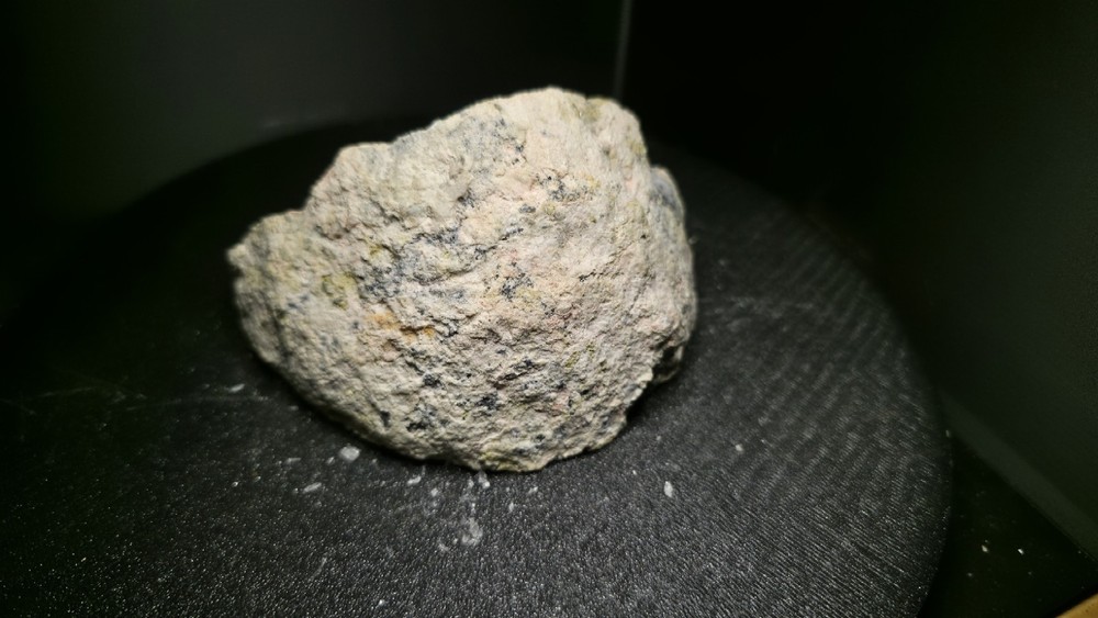 UV Reactive Las Choyas "Coconut" Geode