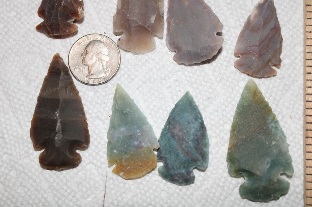 1 jasper Arrowhead per lot.