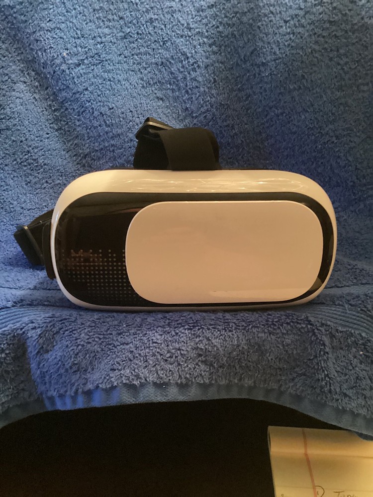 Wireless Gear Plastic Virtual Reality Headset White 3 D Experience