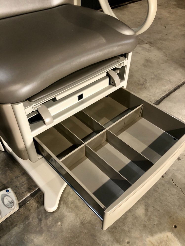 Brewer 6500 Access High-Low Exam Table