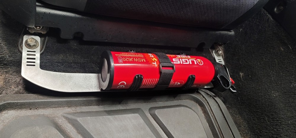 18 inch Universal under seat fire extinguisher mount.