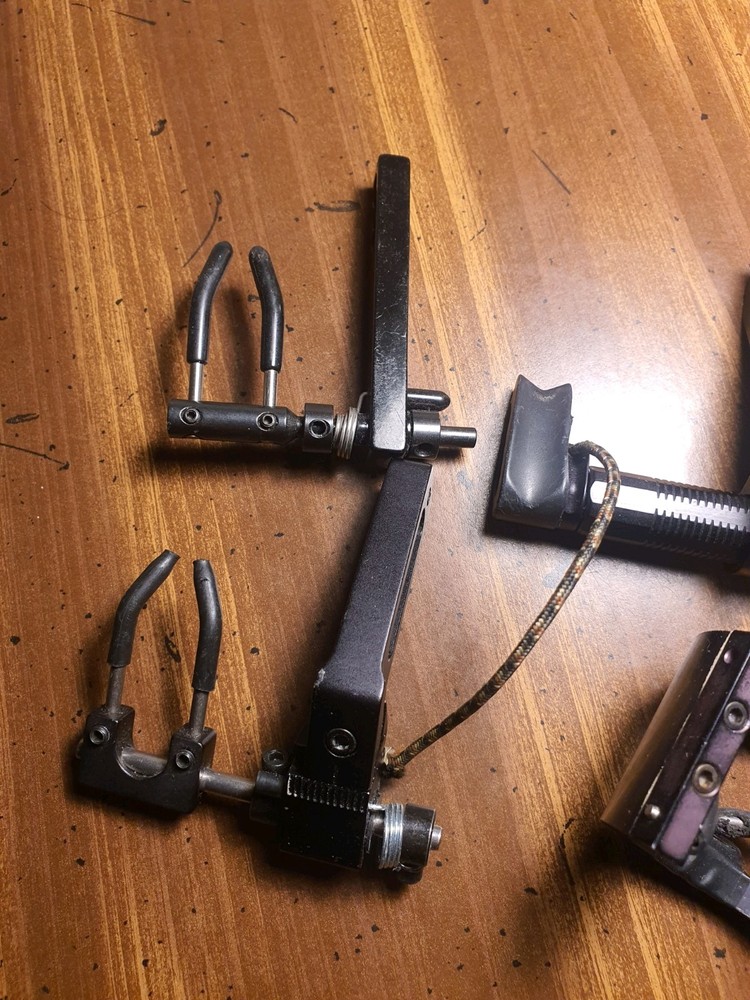 Achery Arrow Rest Lot