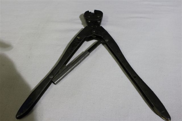 AMP Tyco Hand Crimp Tool 24-20 C PIDG