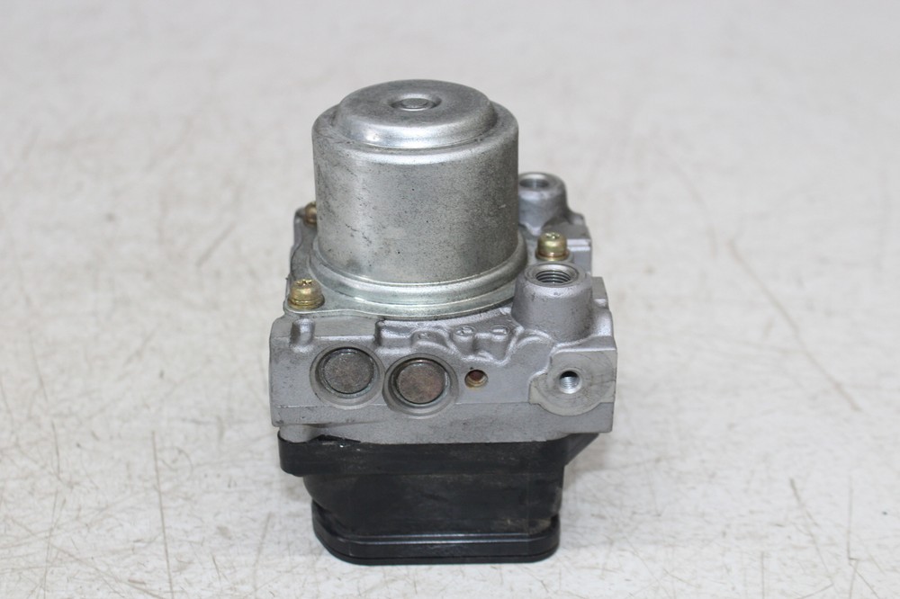 04 HONDA SILVER WING 600 FSC600A ABS PUMP UNIT MODULE