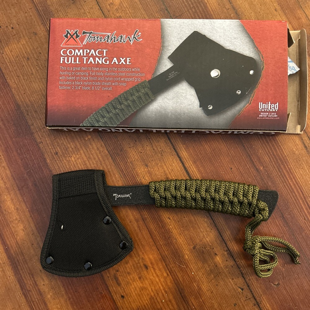 Tomahawk compact full tank Axe brand new