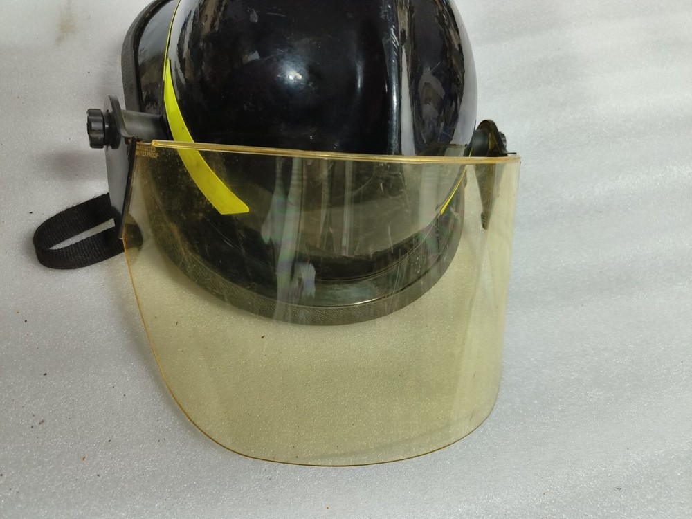 Cairns HELMETS MSA FIRE SERVICE MODEL C-MOD 182471087