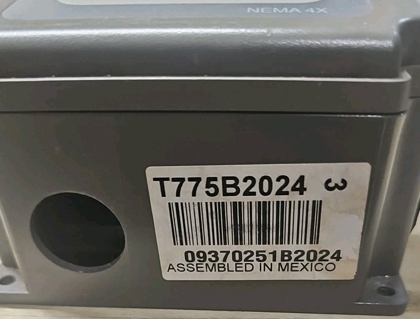Honeywell T775B2024 Temperature Controller