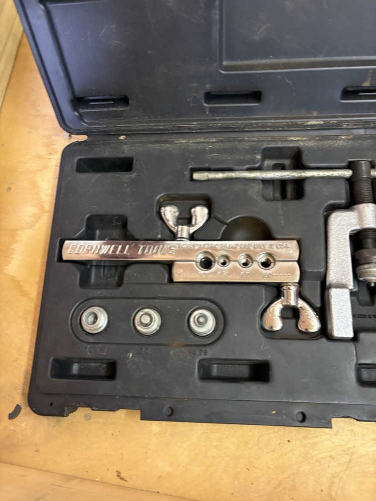CORNWELL TC293F Metric Bubble Flaring Kit with Case, Used Never Tested. (T-4)