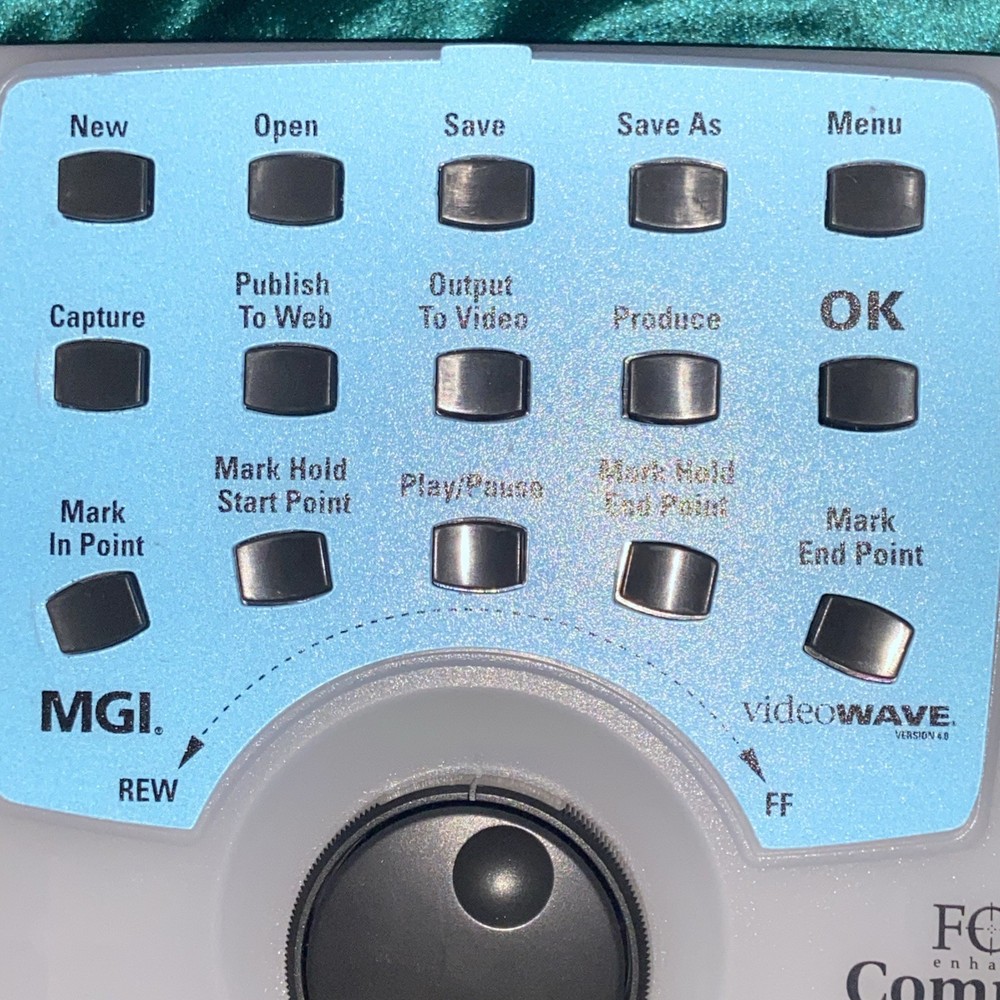 Vintage VIDEOWAVE COMMANDPOST PC & Web Video Editor Version 4.0/NEW/Unused