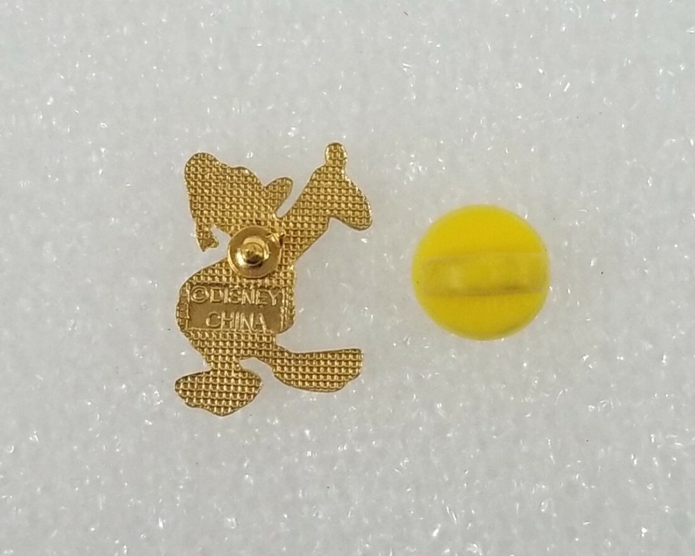 Donald Duck One Hand Out Disney Pin