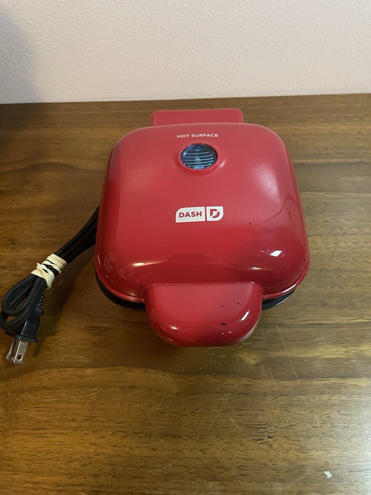 Dash Egg Bite Maker/ Dash Heart Waffle Maker Combo