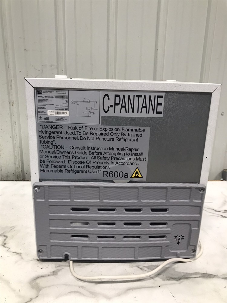 Kenmore mini fridge refrigerator