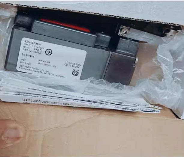 1Pcs New EUCHNER NZ1HS-538-M 090972