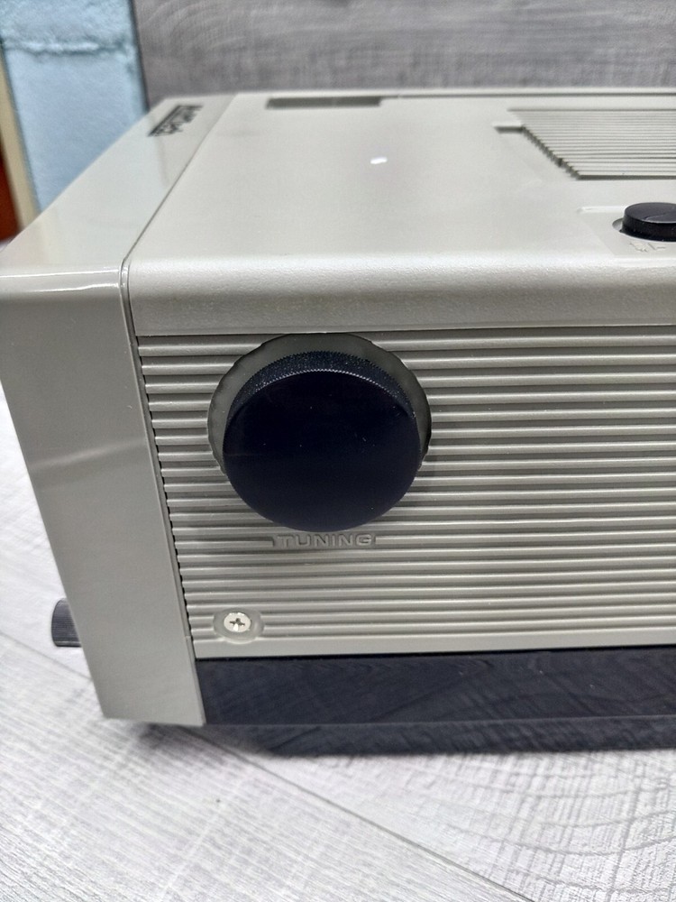 MultiTech 5.5" B/W Portable HI-TECH TELEVISION MB-0505, Cords, Box, Styrofoam.
