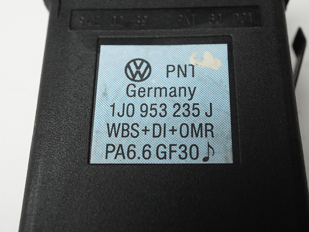 1999 - 2006 Volkswagen Golf Hazard Emergency Light Control BuTTon Switch OEM