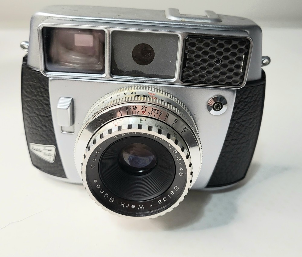 Balda Super matic Compact Camera With Color-Baldanar 1: 2.8/45